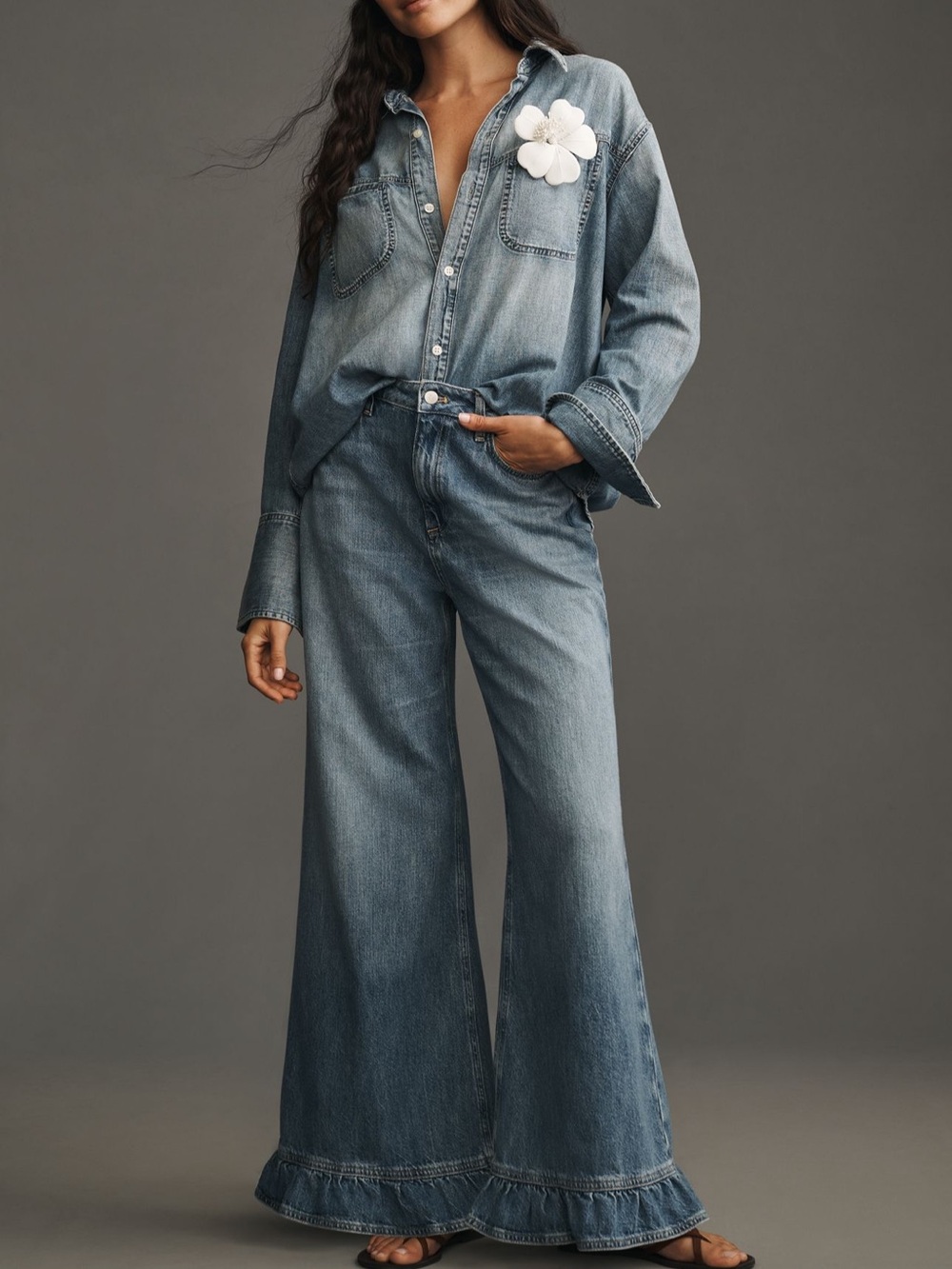Pilcro Solene High Rise Wide Leg Ruffle
Flare Jeans - Picture 2 of 5